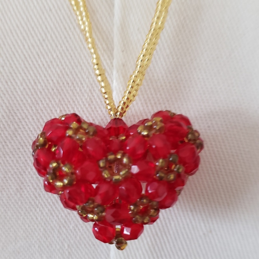 Uno Alla Volta Heart Necklace